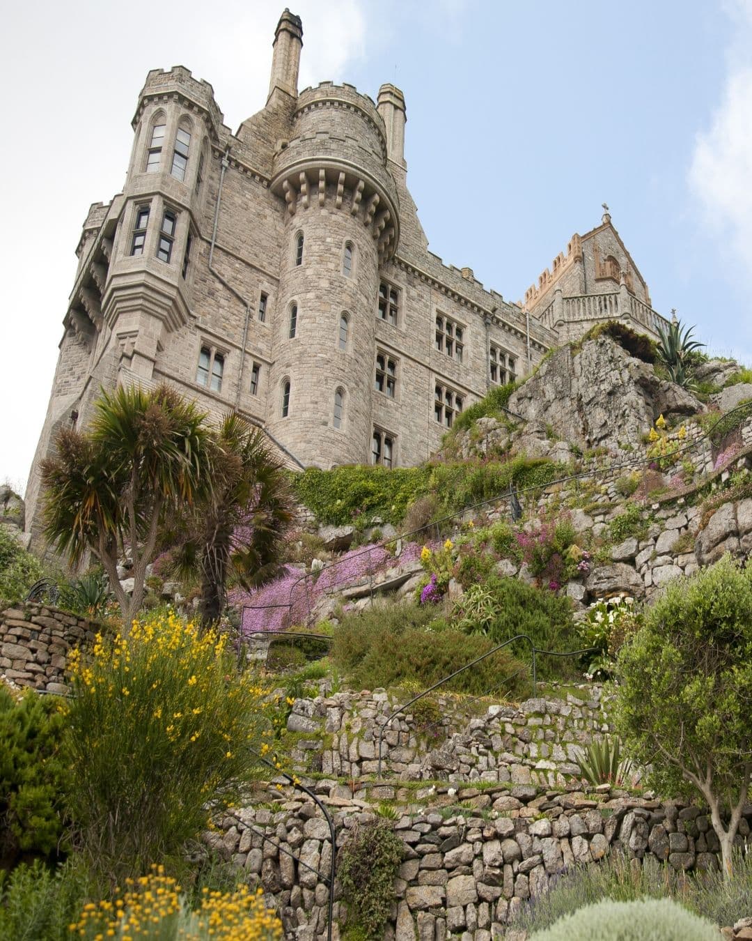 St Michaels Mount Castle Gardens c Shutterstock VC (1).jpg