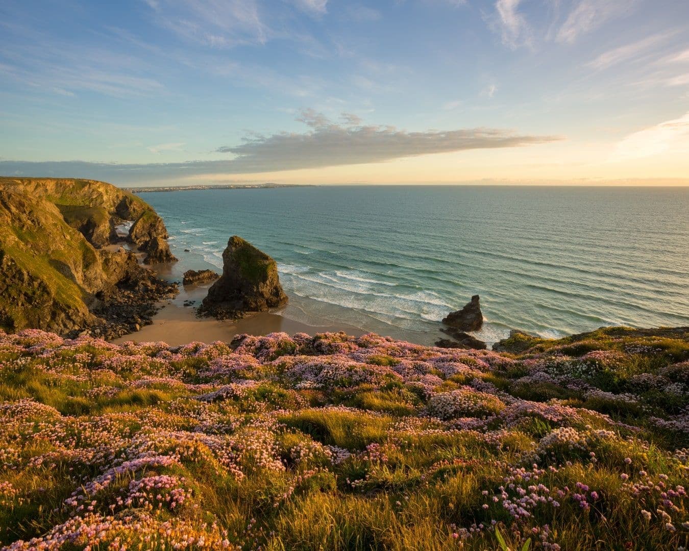 Bedruthan Steps c Shutterstock VC (1)-min.jpg