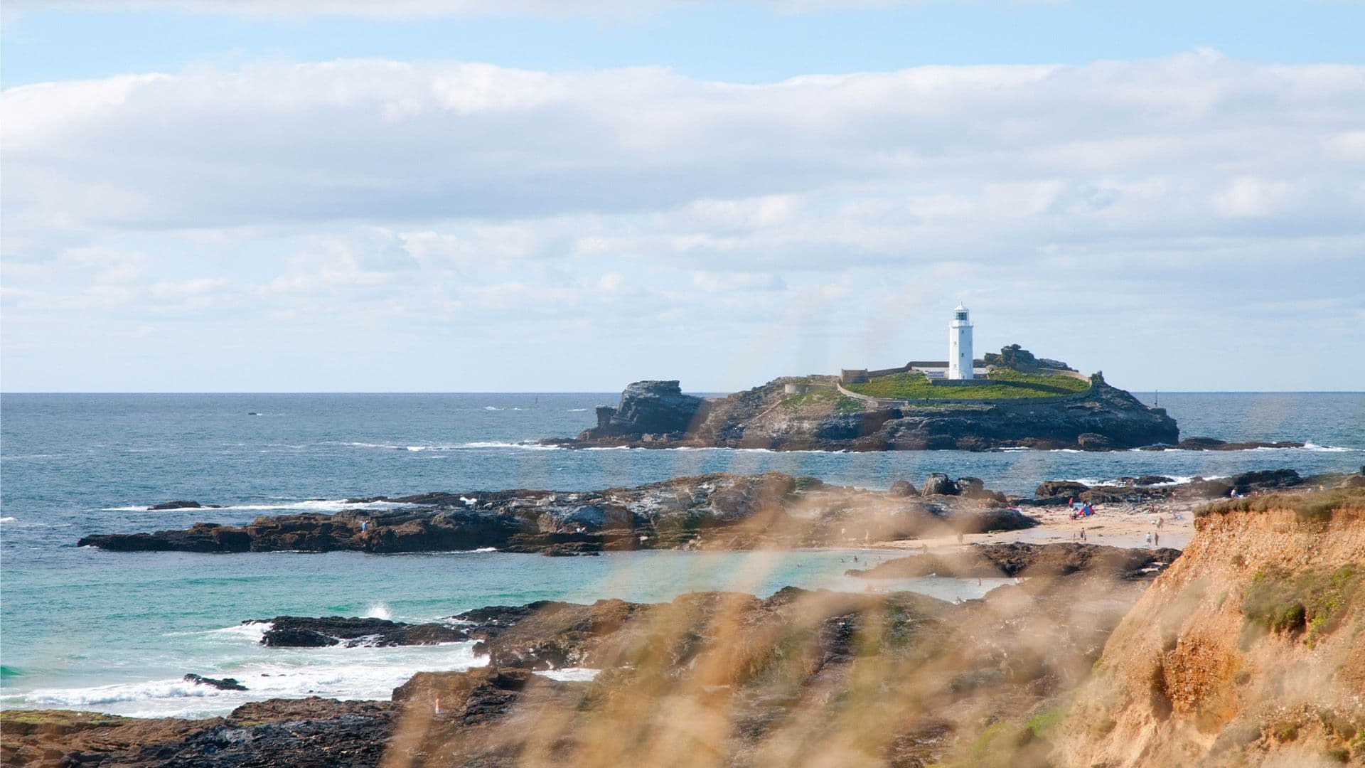 godrevy-lighthouse-grass-range.jpg