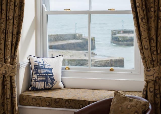 Inns and Pubs with Accommodation in Cornwall
